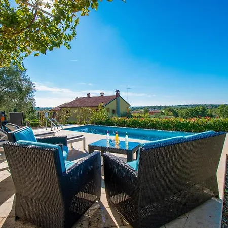 Villa Beautiful Stone House In Porec