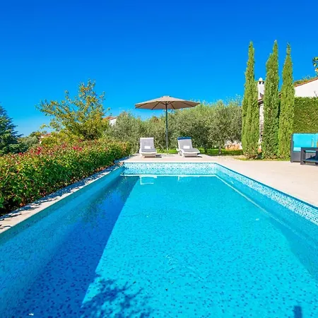 Beautiful Stone House In Porec Villa