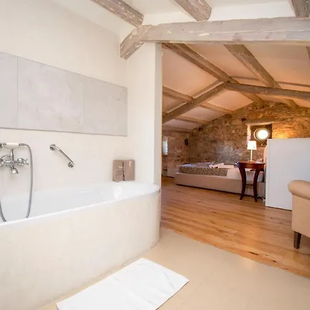 Villa Beautiful Stone House In Porec *