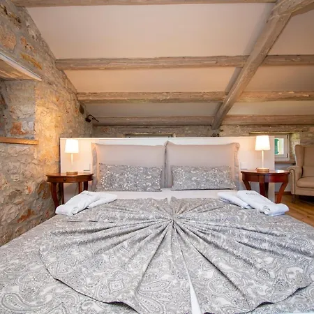 Beautiful Stone House In Porec Villa Kukci
