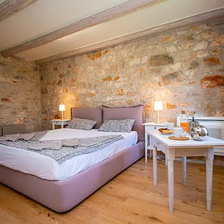 Villa Beautiful Stone House In Porec Kukci