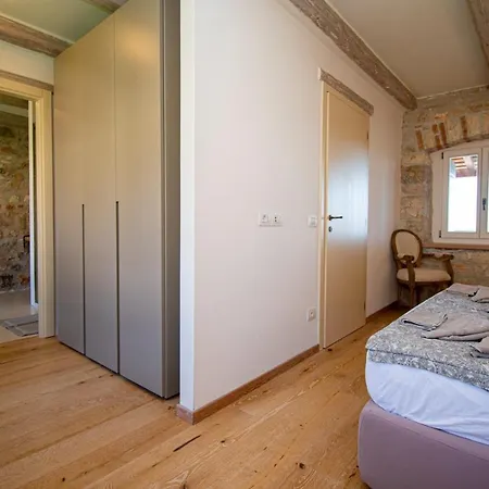 Beautiful Stone House In Porec Villa *